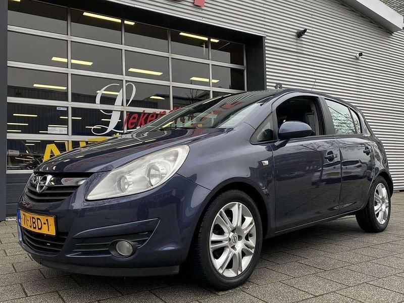 Grijs Occasion 2009 Opel Corsa Cosmo Hatchback | € 3.200 (Goede deal) - Afbeelding 1/4