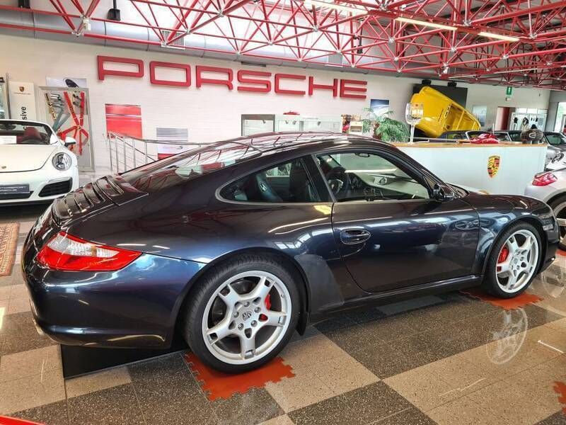 Grijsgrigio atlas met. Gebruikt 2006 Porsche 911 Carrera S Coupé | € 55.000 - Afbeelding 1/4