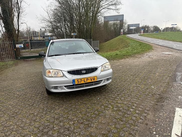 Occasion 2003 Hyundai Accent | € 1.299 (Super prijs) - Afbeelding 1/4