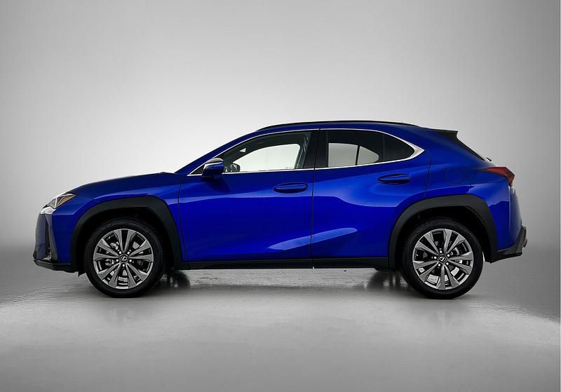 Occasion Lexus UX 250h Executive Line 184 PK (135 kW) 2023 Blauw SUV
