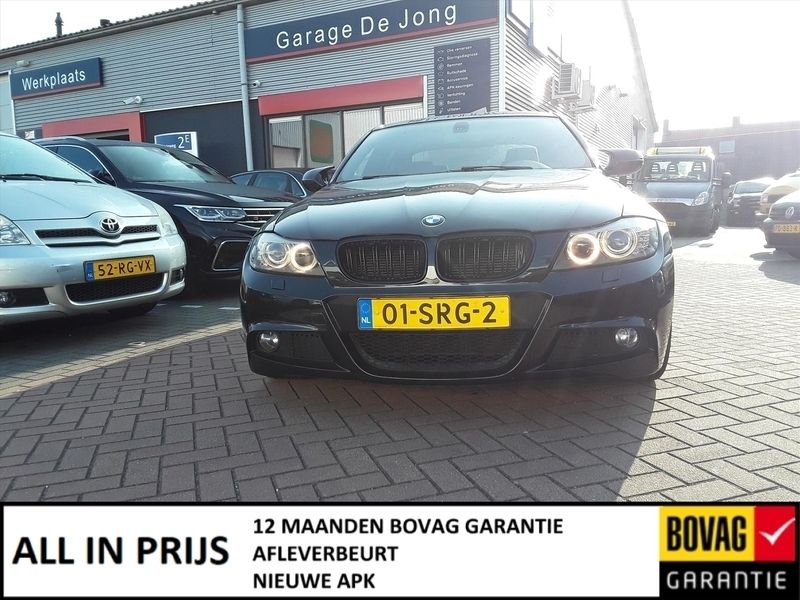 Zwart Gebruikt 2011 BMW 318 Luxury Line Sedan | € 9.850 (Duur) - Afbeelding 1/4