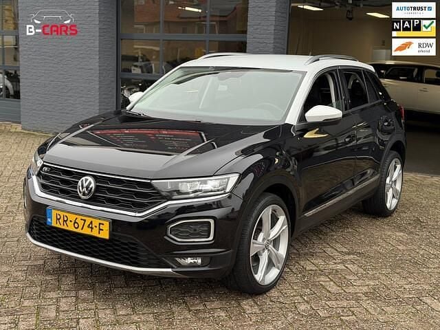 Zwart Gebruikt 2018 VW T-Roc Style SUV | € 18.499 (Duur) - Afbeelding 1/4