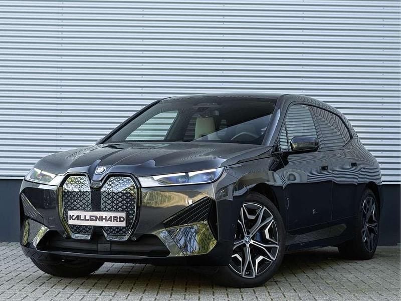 Grijs Gebruikt 2024 BMW iX Sport Line SUV | € 69.875 (Super prijs) - Afbeelding 1/4