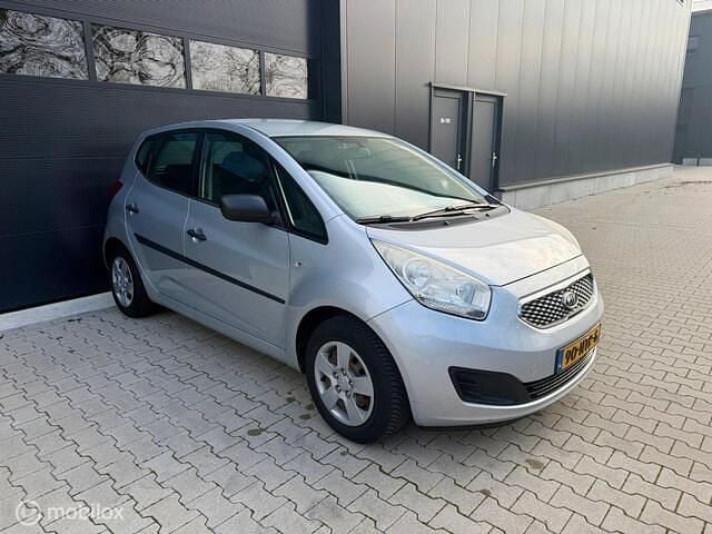 Occasion Kia Venga 90 PK (66 kW) 2011 Grijs Hatchback