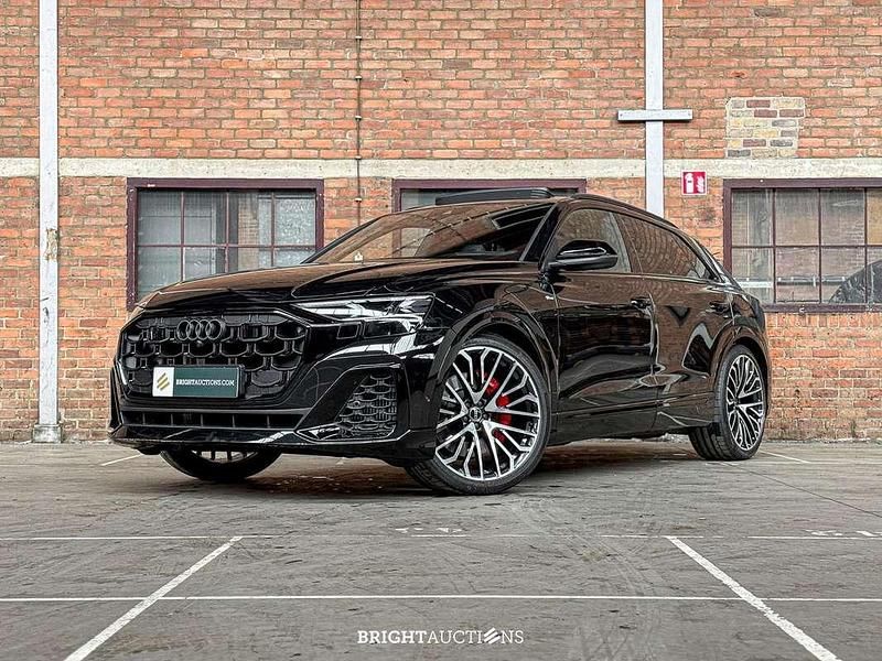 Nieuw 2025 Audi Q8 S-Line SUV | € 137.940 - Afbeelding 1/4