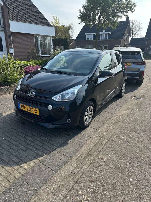 Zwart Gebruikt 2017 Hyundai i10 Premium Hatchback | € 7.500 (Eerlijke prijs) - Afbeelding 1/4