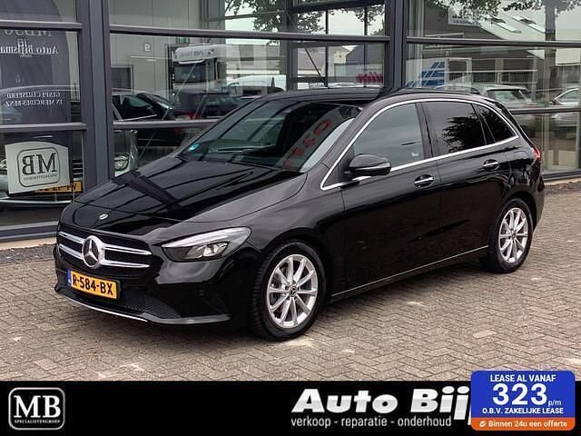 Zwart Gebruikt 2020 Mercedes B180 Premium MPV | € 19.950 (Eerlijke prijs) - Afbeelding 1/4