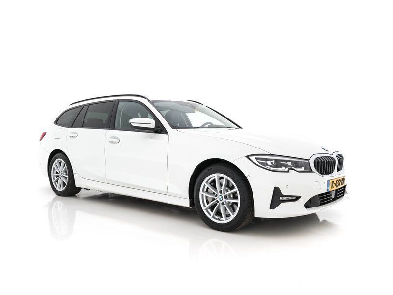 Wit Gebruikt 2021 BMW 330 Stationwagen | € 27.945 (Eerlijke prijs) - Afbeelding 1/4