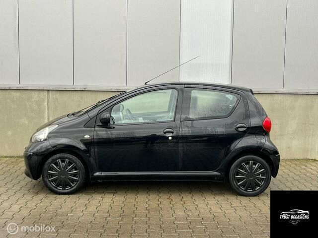 Occasion Toyota Aygo Sport 68 PK (50 kW) 2007 Zwart Hatchback