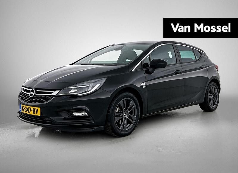 Zwart Gebruikt 2019 Opel Astra Edition Hatchback | € 13.400 (Eerlijke prijs) - Afbeelding 1/4