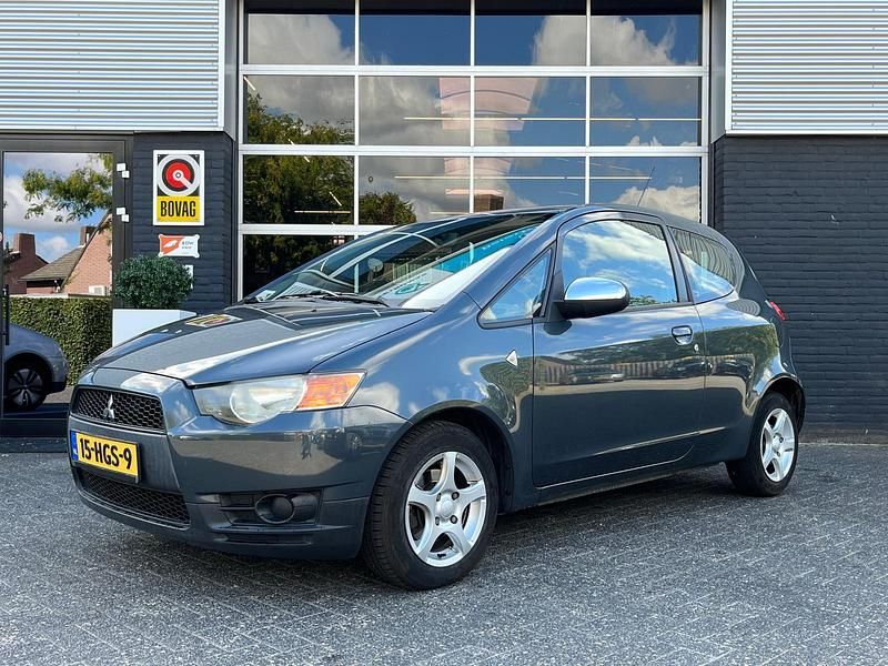 Grijs Gebruikt 2008 Mitsubishi Colt Invite Hatchback | € 3.495 (Iets duurder) - Afbeelding 1/4