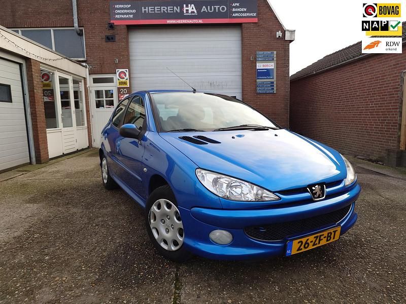 Blauw Gebruikt 2008 Peugeot 206 Forever Hatchback | € 3.250 (Duur) - Afbeelding 1/4