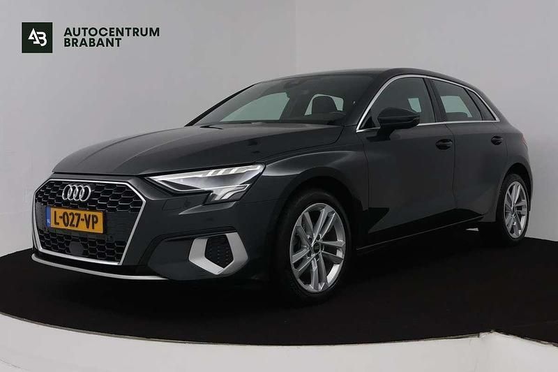 Grijs Gebruikt 2021 Audi A3 Sportback e-tron Advanced Hatchback | € 20.945 (Eerlijke prijs) - Afbeelding 1/4