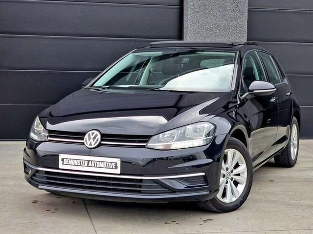 Zwart Gebruikt 2020 VW Golf VII Comfortline Sedan | € 19.490 (Goede deal) - Afbeelding 1/4