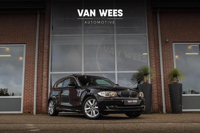 Occasion BMW 120 Executive 170 PK (125 kW) 2009 Zwart (metallic) Hatchback