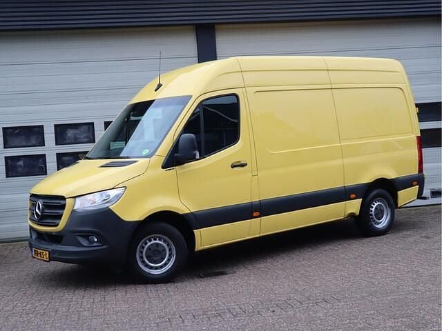 Occasion Mercedes Sprinter 165 PK (121 kW) 2020 Geel Van