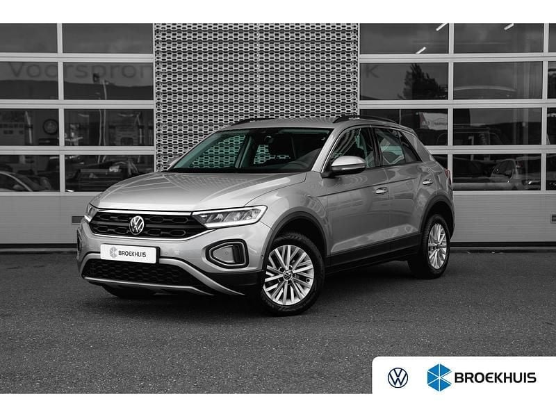 Grijs Occasion 2023 VW T-Roc Life SUV | € 24.895 (Eerlijke prijs) - Afbeelding 1/4