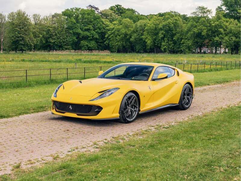 Geel Gebruikt 2018 Ferrari 812 Coupé | € 399.500 (Iets duurder) - Afbeelding 1/4