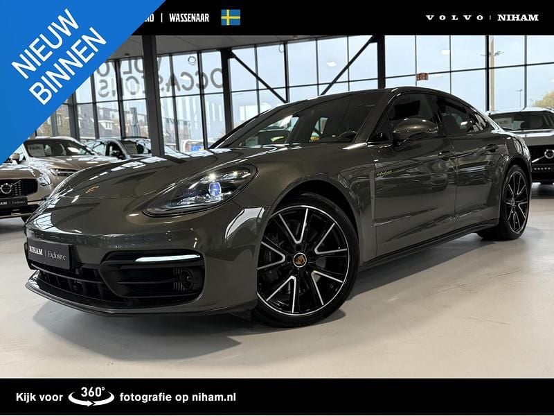 Groen (metallic) Gebruikt 2022 Porsche Panamera Platinum Edition Hatchback | € 86.890 (Eerlijke prijs) - Afbeelding 1/4