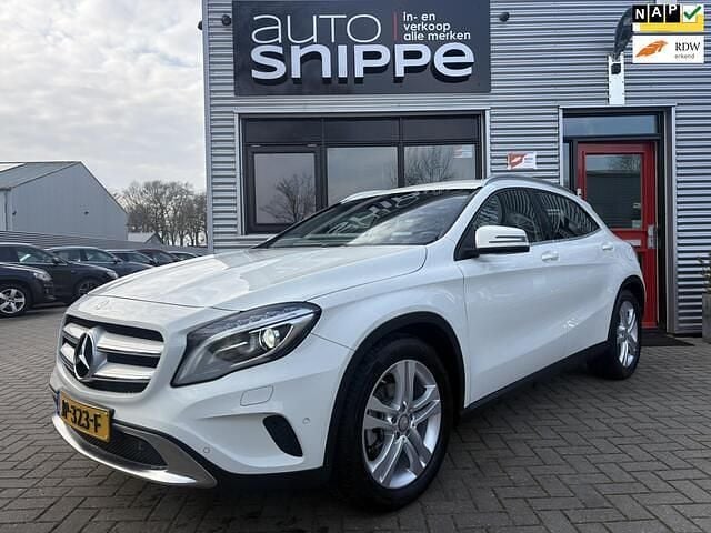 Wit Occasion 2016 Mercedes GLA200 Ambition SUV | € 19.450 (Goede deal) - Afbeelding 1/4