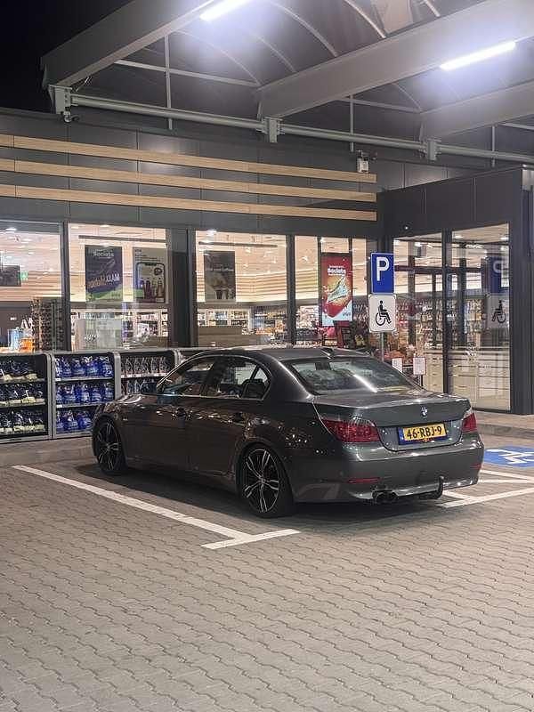 Gebruikt 2005 BMW 520 Sedan | € 3.000 (Eerlijke prijs) - Afbeelding 1/4