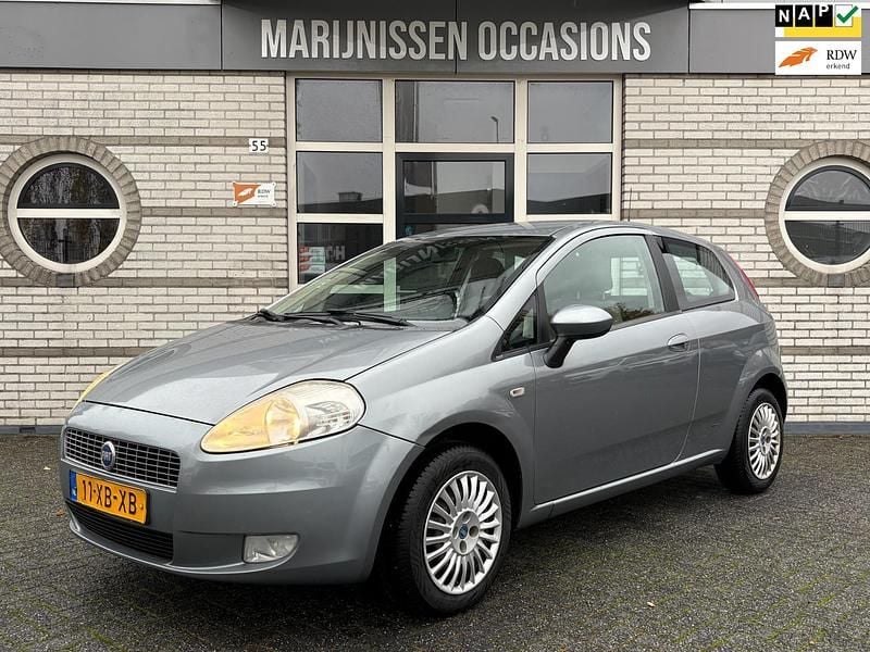 Grijs Gebruikt 2007 Fiat Punto Dynamic Hatchback | € 1.995 (Eerlijke prijs) - Afbeelding 1/4