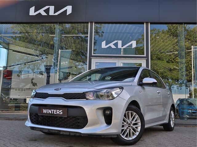 Zilver, metallic lak Gebruikt 2019 Kia Rio Hatchback | € 12.845 (Eerlijke prijs) - Afbeelding 1/4