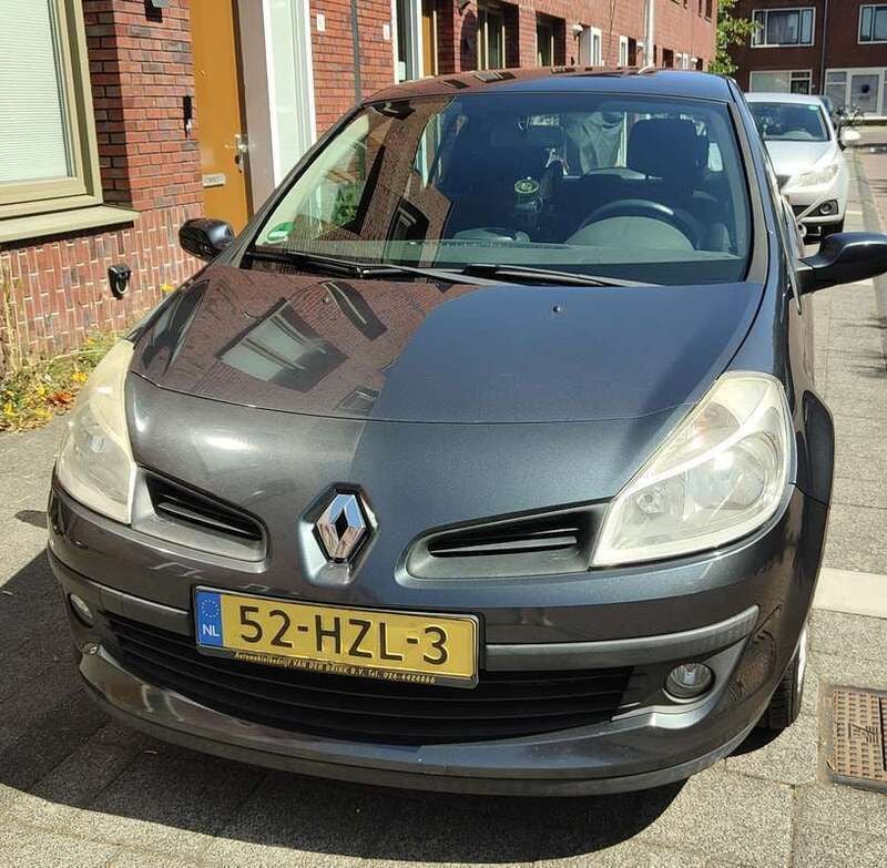 Blauw Gebruikt 2009 Renault Clio II Collection Hatchback | € 1.900 (Eerlijke prijs) - Afbeelding 1/4