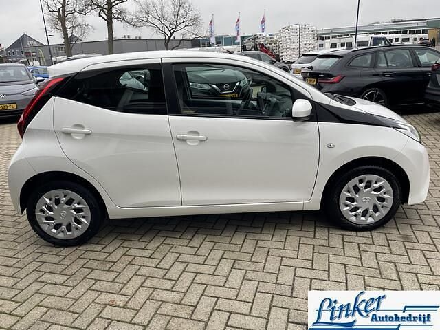 Occasion Toyota Aygo X-play 72 PK (52 kW) 2020 Wit Hatchback
