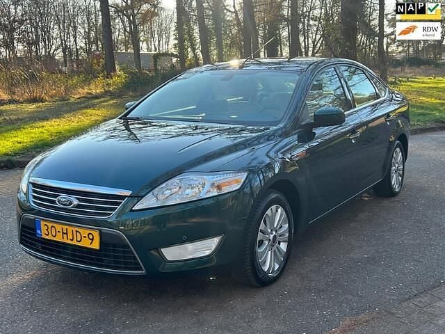 Groen (metallic) Gebruikt 2008 Ford Mondeo Ghia Sedan | € 2.450 (Super prijs) - Afbeelding 1/4