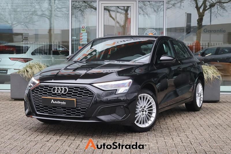 Occasion Audi A3 Sportback e-tron Business 110 PK (80 kW) 2022 Zwart Hatchback