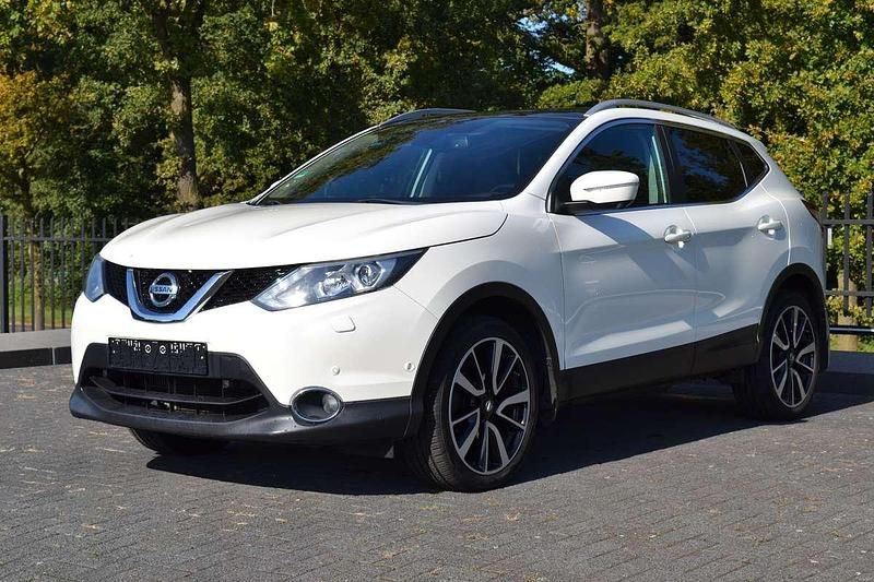 Wit Gebruikt 2014 Nissan Qashqai Tekna SUV | € 10.950 (Goede deal) - Afbeelding 1/4