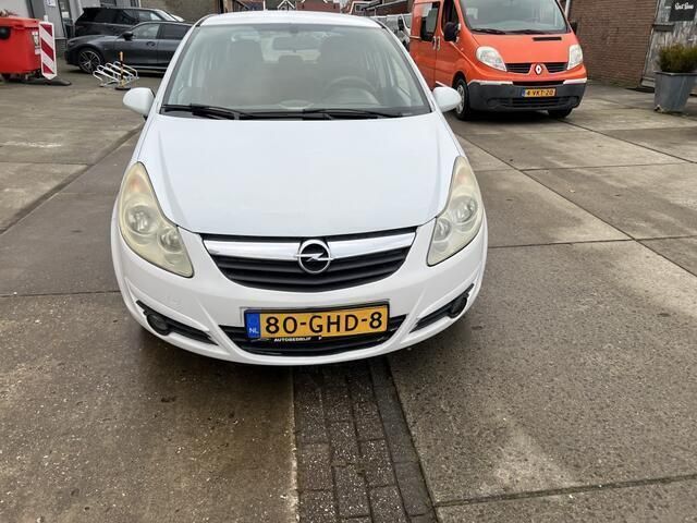 Wit Gebruikt 2008 Opel Corsa Business Hatchback | € 2.450 (Eerlijke prijs) - Afbeelding 1/4