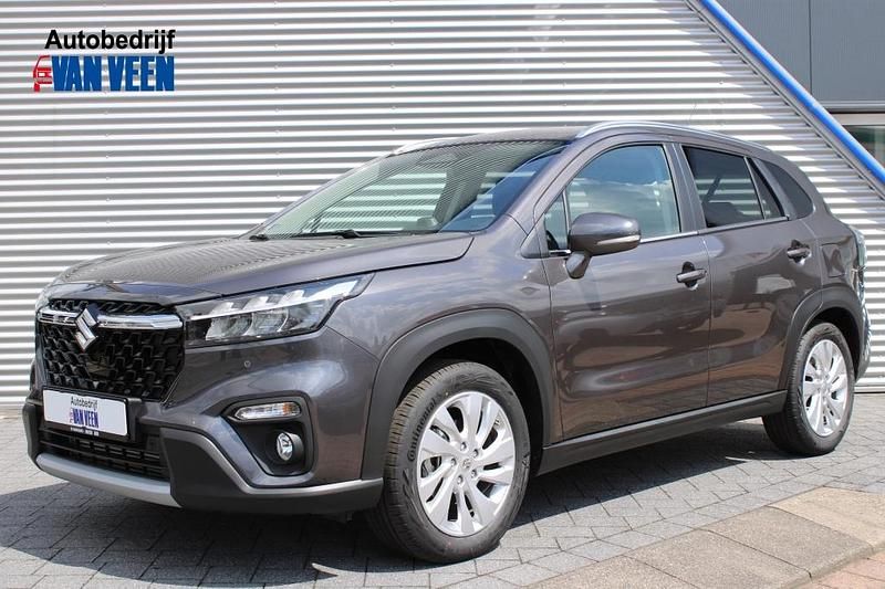 Grijs Nieuw 2025 Suzuki SX4 S-Cross SUV | € 34.690 (Iets duurder) - Afbeelding 1/4