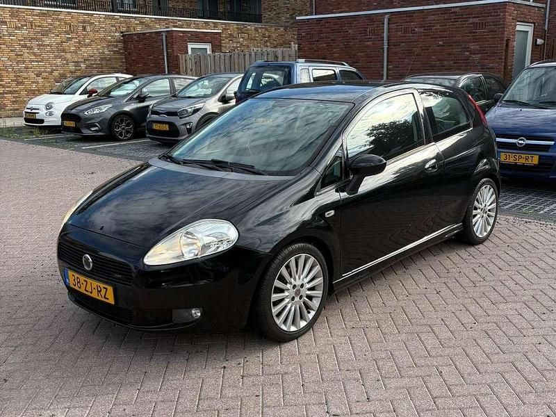 Zwart Gebruikt 2008 Fiat Punto Sport Hatchback | € 1.000 (Goede deal) - Afbeelding 1/4