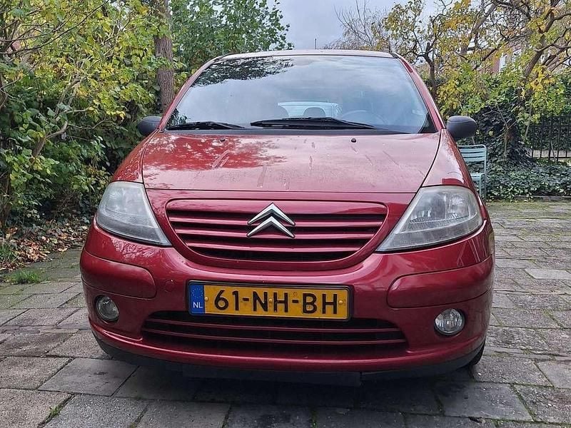 Rood Gebruikt 2003 Citroën C3 Exclusive Hatchback | € 850 (Super prijs) - Afbeelding 1/4