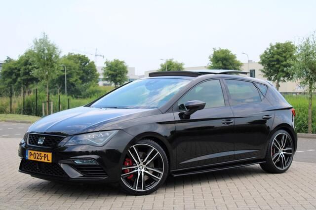 Zwart Gebruikt 2018 Cupra Leon Hatchback | € 24.999 (Eerlijke prijs) - Afbeelding 1/4