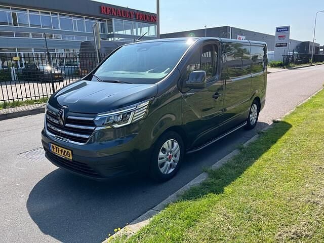 Zwart Gebruikt 2024 Renault Trafic MPV | € 27.950 (Super prijs) - Afbeelding 1/4