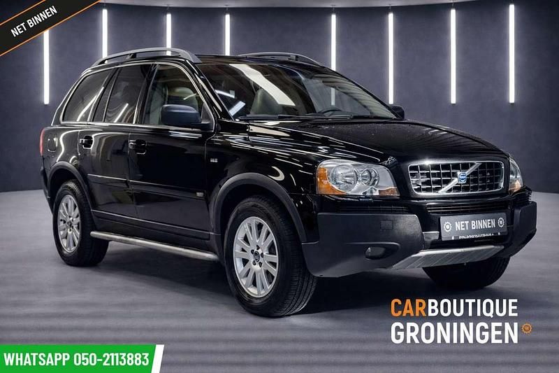 Zwart (metallic) Occasion 2004 Volvo XC90 Momentum SUV | € 7.490 (Eerlijke prijs) - Afbeelding 1/4