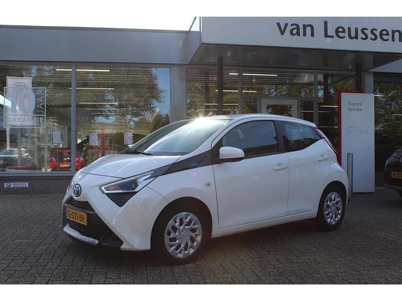 Occasion Toyota Aygo X-play 72 PK (52 kW) 2019 Wit Hatchback