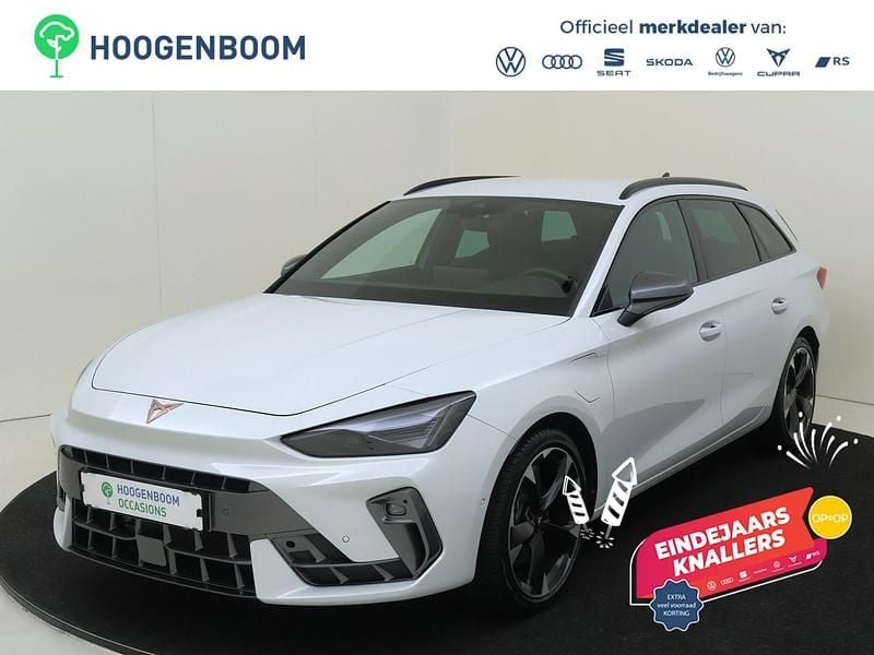 Wit Gebruikt 2024 Cupra Leon Stationwagen | € 33.950 (Eerlijke prijs) - Afbeelding 1/4