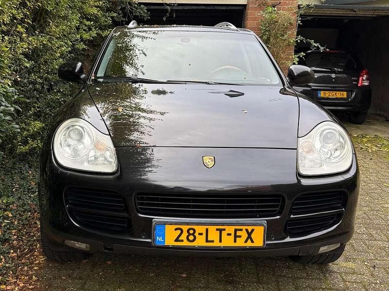 Zwart Gebruikt 2003 Porsche Cayenne SUV | € 4.500 (Goede deal) - Afbeelding 1/4