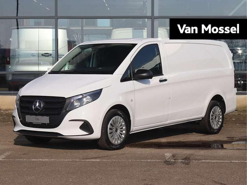 Wit Nieuw 2025 Mercedes Vito MPV | € 55.574 (Iets duurder) - Afbeelding 1/4