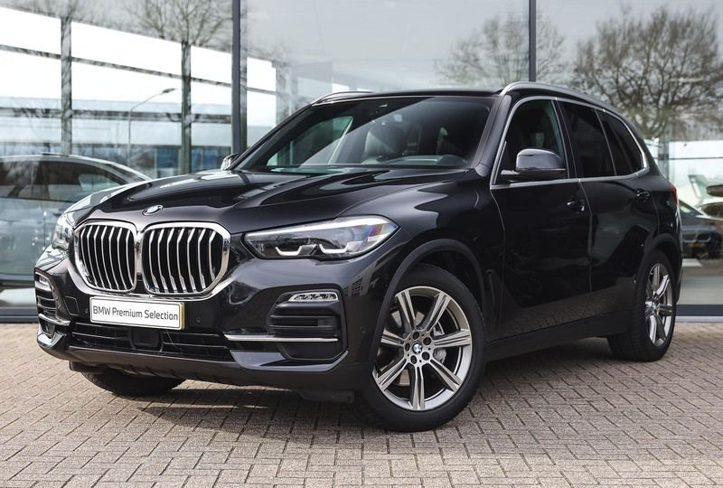 Zwart Gebruikt 2021 BMW X5 Executive SUV | € 63.750 (Goede deal) - Afbeelding 1/4