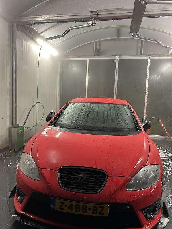 Rood Gebruikt 2012 Seat Leon FR MPV | € 6.500 (Super prijs) - Afbeelding 1/3