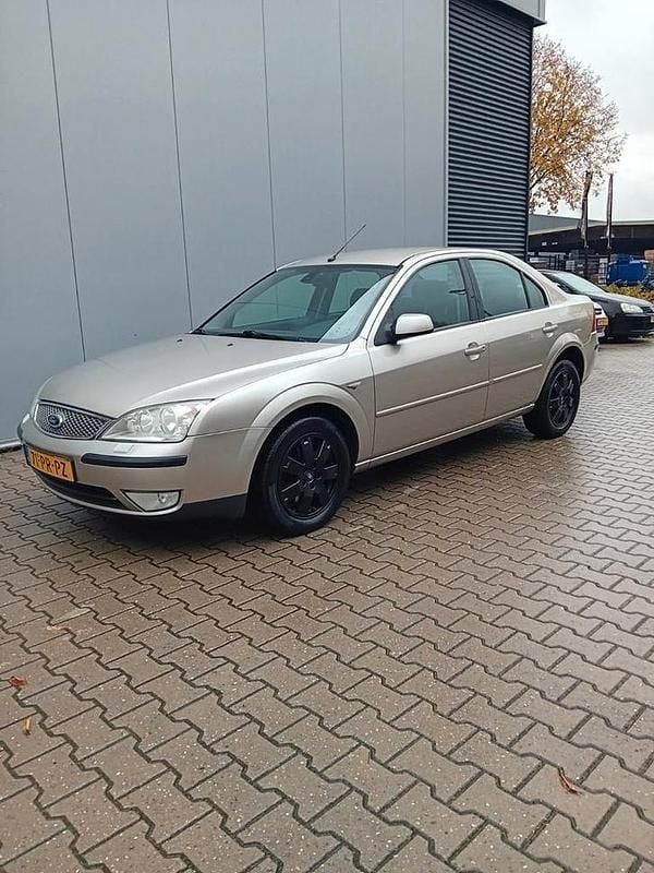 Occasion 2004 Ford Mondeo Sedan | € 1.999 (Eerlijke prijs) - Afbeelding 1/4