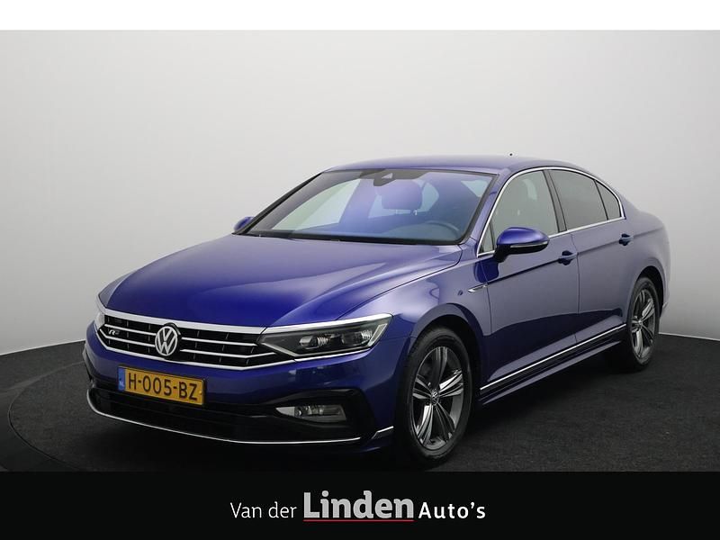 Occasion VW Passat Business 150 PK (110 kW) 2020 Blauw, metallic lak Sedan
