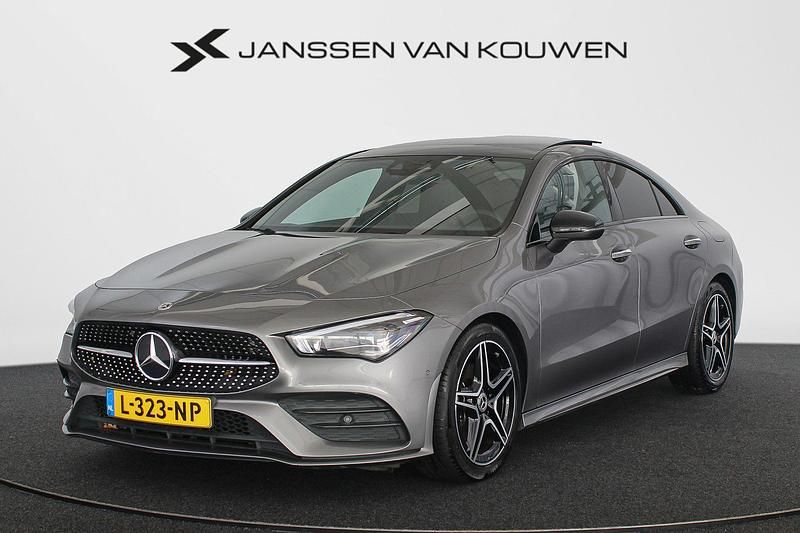 Grijs Occasion 2021 Mercedes CLA180 Business Sedan | € 32.745 (Duur) - Afbeelding 1/4