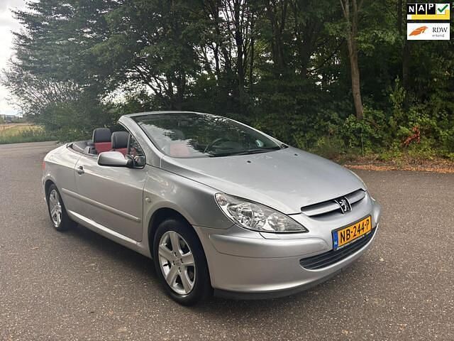 Grijs Gebruikt 2005 Peugeot 307 CC Cabriolet | € 2.450 (Goede deal) - Afbeelding 1/4