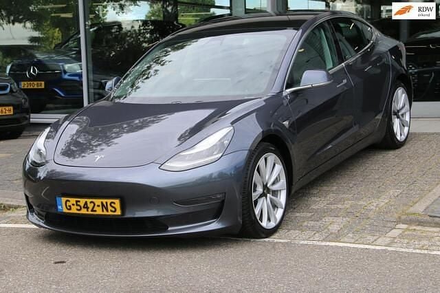 Grijs Gebruikt 2019 Tesla Model 3 Long Range AWD Sedan | € 19.295 (Eerlijke prijs) - Afbeelding 1/4
